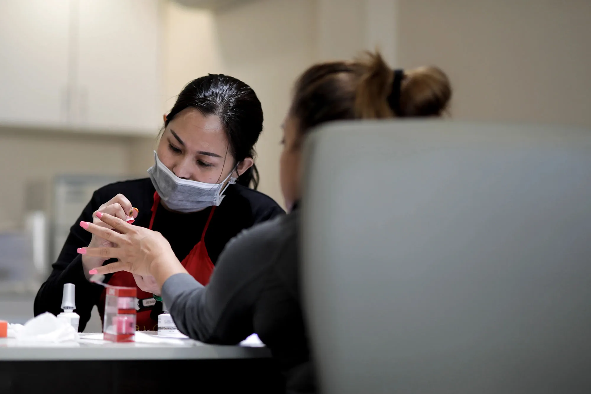 US Nail Industry Under Pressure: How Stricter Labor Laws Are Reshaping Vietnamese-Owned Nail Salons